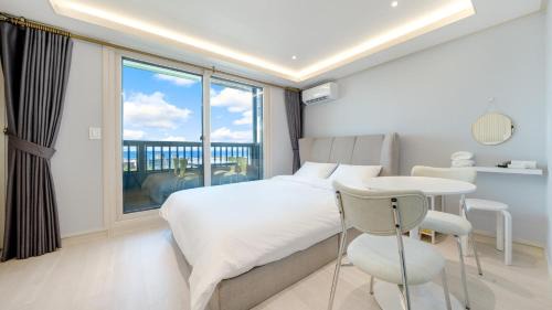 Donghae House | Donghae badae meomuleuda