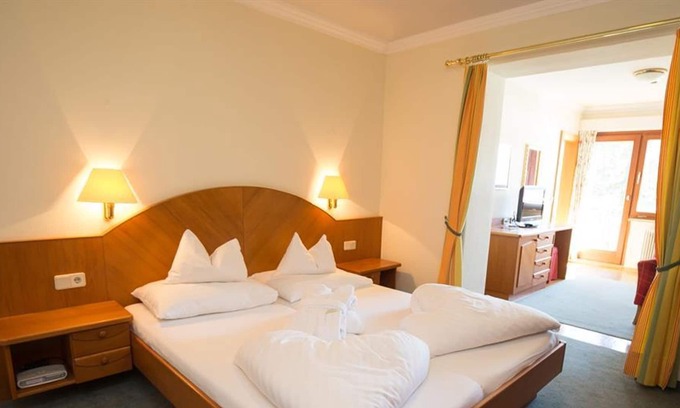 Drobollach am Faakersee House | Doppelzimmer Karawanken - Seehotel Ressmann