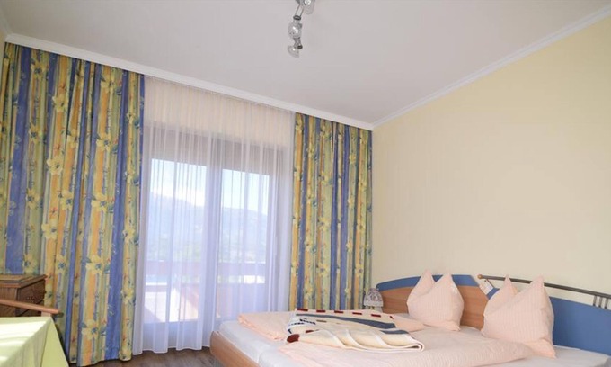 Seeboden Cottage | Doppelzimmer mit Bergpanoramablick - Pension Frankhofer