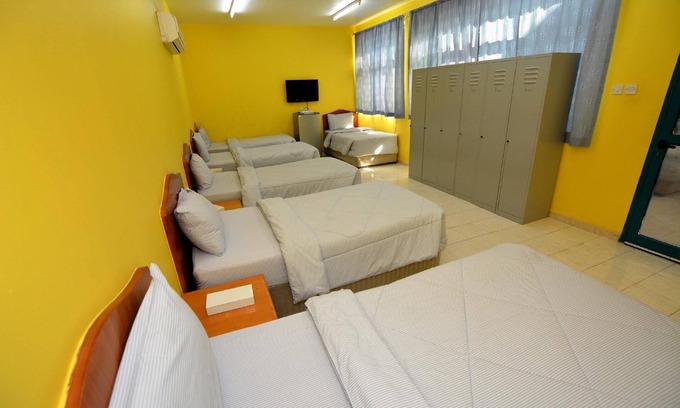 Quy Nhon Hotel | Dorm Room for 5 Yen Vy 32 Hotel