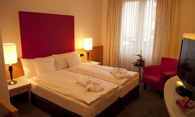 Strehlen House | DORMERO Deluxe, measuring rates - DORMERO Hotel Dresden City