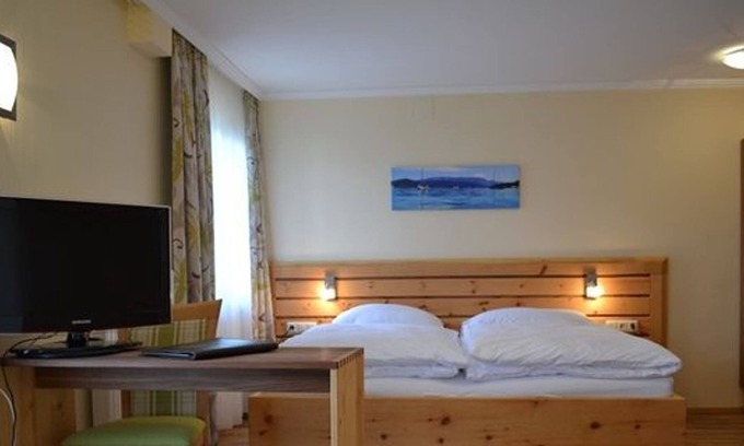 Attersee Apartment | Double Room 1 - Gasthof Hemetsberger