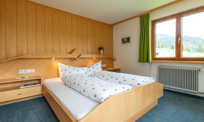Damuels Bed & Breakfast | Double room for up to 3 persons - Haus Furka