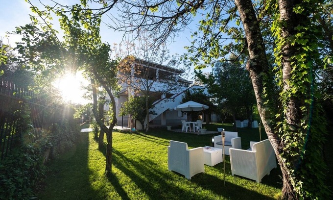 Jonadi Bed & Breakfast | Double Room in private villa with garden and terrace near Tropea