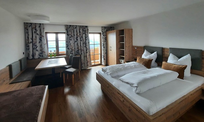 Mutters Apartment | Double room with kitchenette