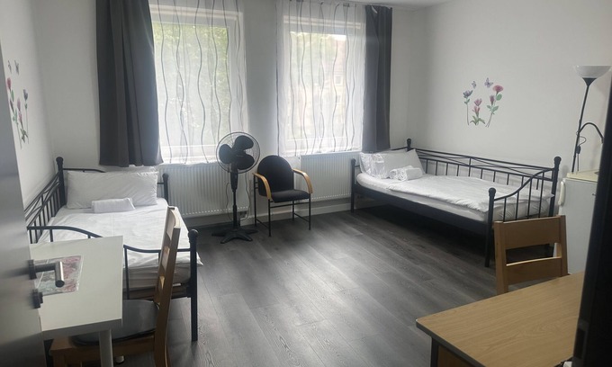Rangierbahnhof-Siedlung Bed & Breakfast | double room with shared bathroom