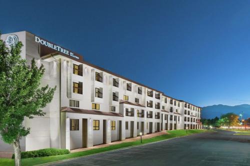 Southwest Colorado Springs Hotel | DoubleTree by Hilton Colorado Springs