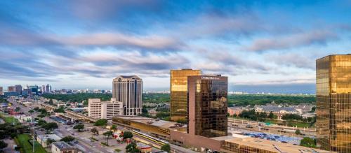 Dallas Hotel | DoubleTree by Hilton Hotel Dallas Campbell Centre
