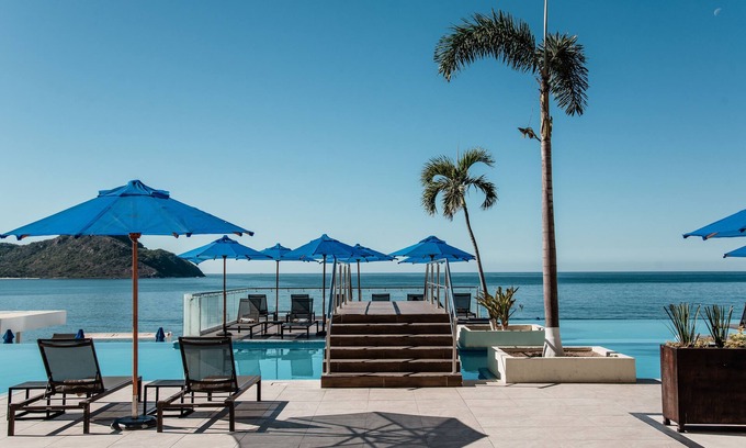 Zona Dorada Resort | DoubleTree by Hilton Mazatlan