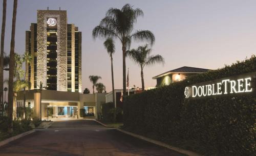 Monrovia Hotel | DoubleTree by Hilton Monrovia - Pasadena Area