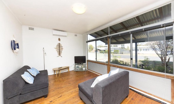 Forster House | Douglas Cottage