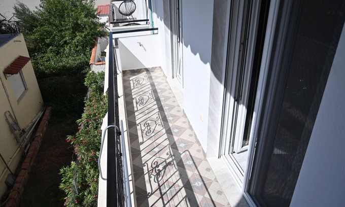 Paralia Ofryniou House | Doukas Aparthotel