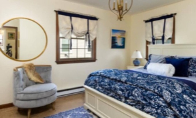 Fifth Ward House | Douplex Nestled In the Fifth Ward/Short Walk to the Beach