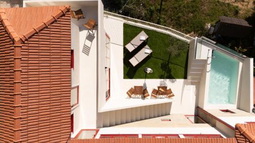 Castelo de Paiva Apartment | Douro Arda House with Pool & Jacuzzi by HostWise