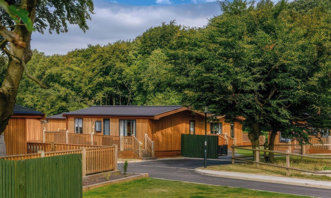 Saddleworth Cottage | DOVESTONE LUXURY LODGES (SLEEPS 4) - PETS WELCOME in Greenfield