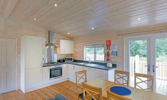 Saddleworth Cottage | Dovestone Luxury Lodges - Pets Welcome