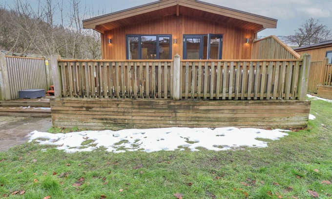 Saddleworth Cottage | DOVESTONE SECLUDED LUXURY LODGES (SLEEPS 6) - PETS WELCOME in Greenfield