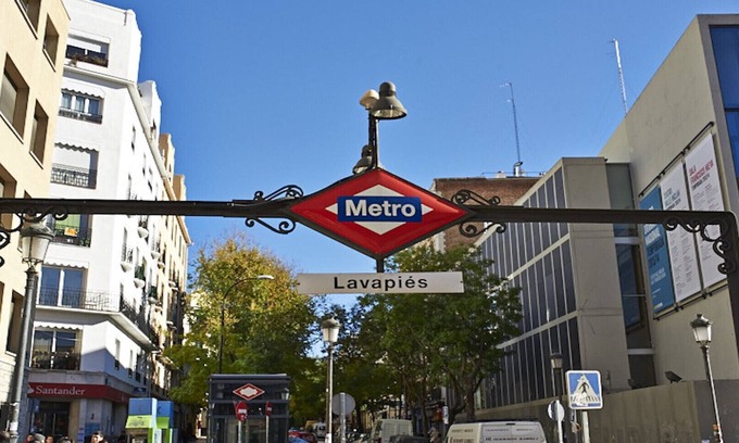 Embajadores Apartment | DOWNTOWN APARTMENT M. QUEEN SOFIA