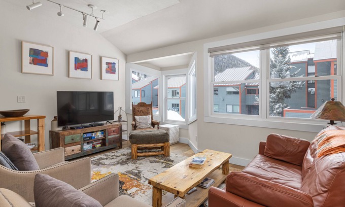 Telluride House | Downtown condo with ski views - walk to Lift 7, Main Street & shuttle bus