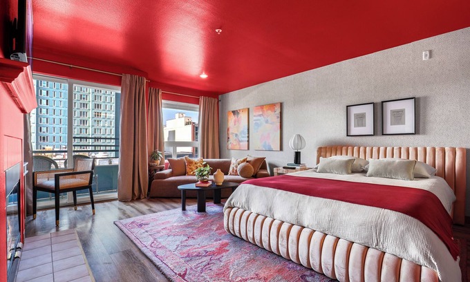Belltown Hotel | Downtown Seattle Studio Near Pike Place with Rooftop Garden