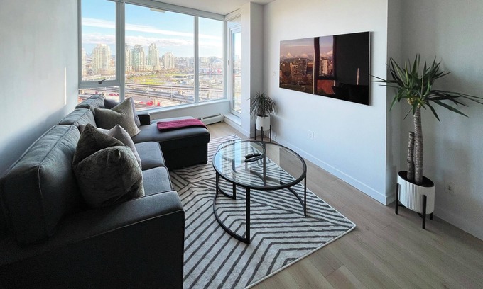 Central Condo | Downtown Vancouver with False Creek View, across from Rogers Arena & BC Place