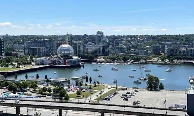 Central Apartment | Downtown Vancouver Waterfront Luxury Condo