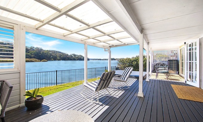 Woy Woy House | Dreamboat Woy Woy Waterfront