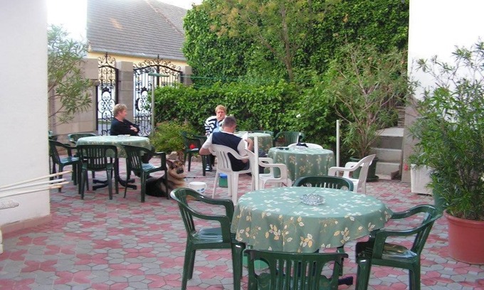 Podersdorf am See House | Dreibettzimmer, WC - Hotel Gästehaus Herlinde