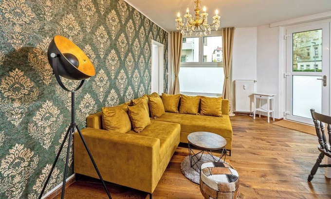 Nausslitz Apartment | Dresden Bakery Apartment