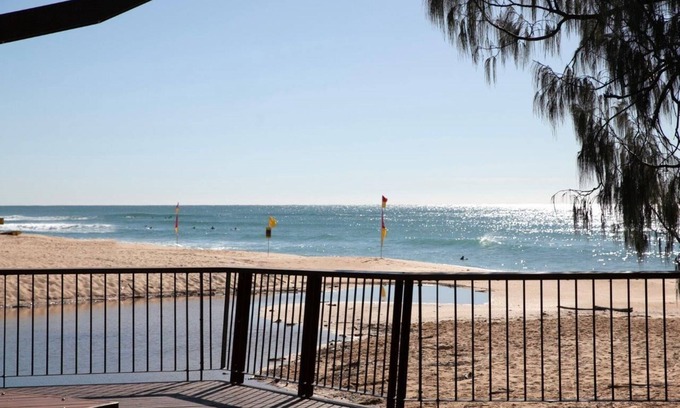 Dicky Beach House | Drift at Dicky Beach