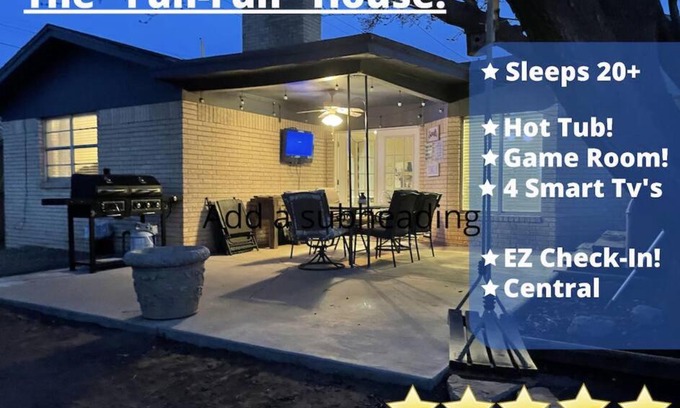 Lubbock House | DT 15mins Sleeps 20 Hot Tub Pets OK,4 TV