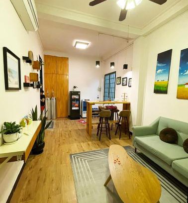 Downtown Ho Chi Minh City Apartment | Ductaigallery's Entire Apt - Behind in Bui vien st