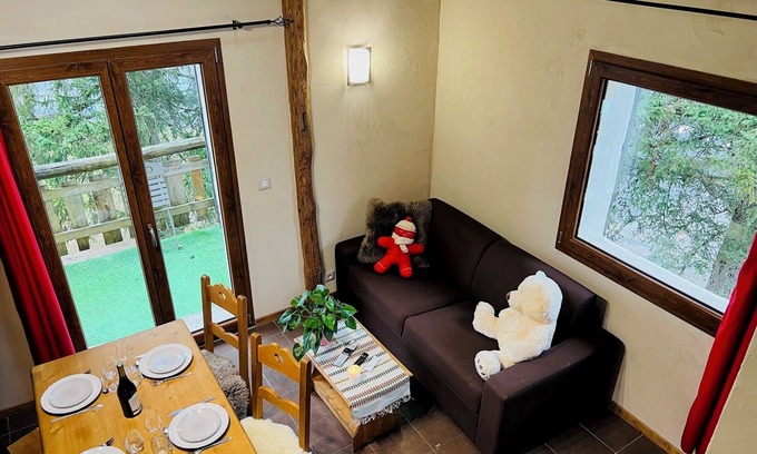 Chapelle-des-Bois Apartment | Duplex apartment at the foot of the cross-country ski trails