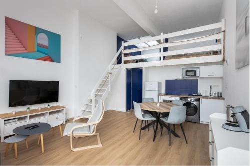 Downtown Apartment | Duplex au calme à deux pas du centre-ville avec Parking privatif et Terrasse