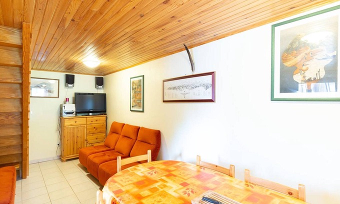 Loudervielle Ski Chalet | Duplex Chalet for 6 in Peaceful Peyragudes with Terrace and Barbecue