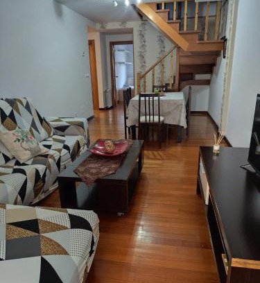 Naron Apartment | Duplex en Narón. 4 hab. 3 baños