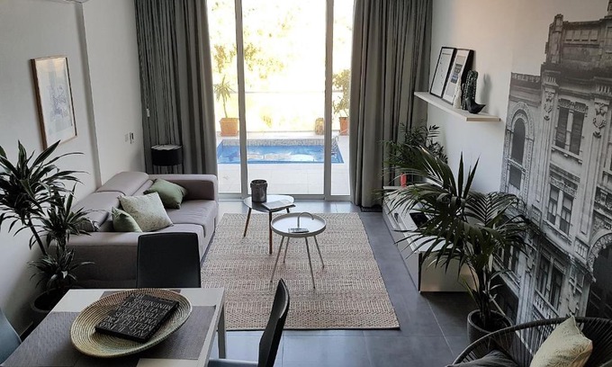 Il-Balluta House | Duplex Maisonette with Heated P-Pool and Jacuzzi