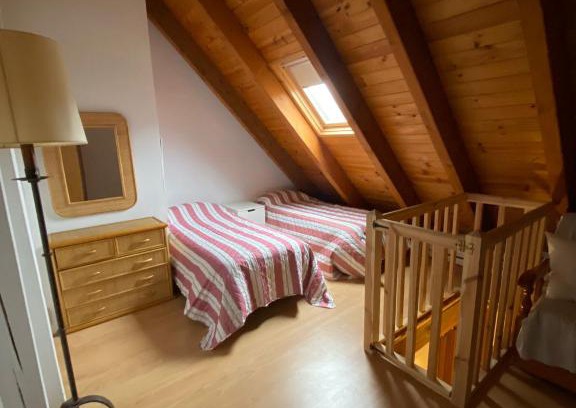 Pla de l'Ermita Apartment | Duplex Sky, muy cerca estación ski, Bonito y acogedor