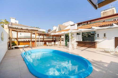Jurere Internacional House | Duplex w/pool 800m from the beach in Jurerê DME025
