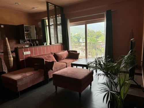 Bullawala Apartment | Dusky Rose Abode