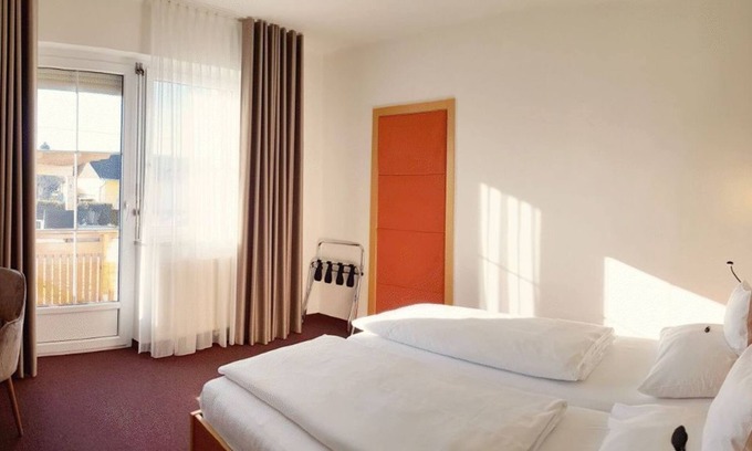 Bad Waltersdorf House | DZ Sonnenseite mit Balkon ab 3 Nächtehalbpension - Hotel-restaurant Teuschler-mogg