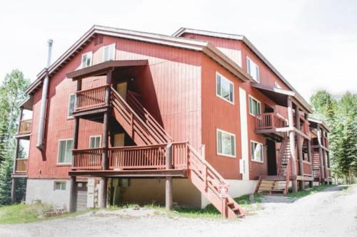 Beaver House | Eagle Point Ski Resort Snowflake 17