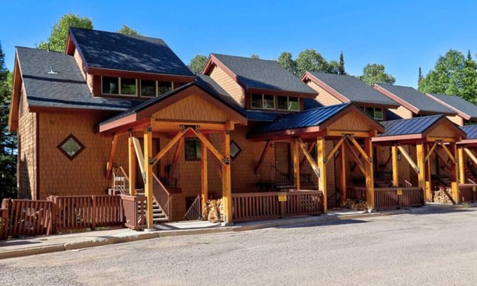 Beaver Condo | Eagle Point Ski Resort Nº13 Wooded Ridge Condos