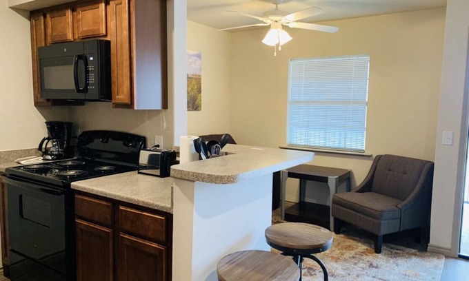 Andrews Hotel | Eagle's Den Suites Andrews a Travelodge by Wyndham