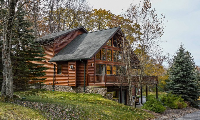 Oakland House | Easy Like Sunday Morning | 5 Min to DCL State Park