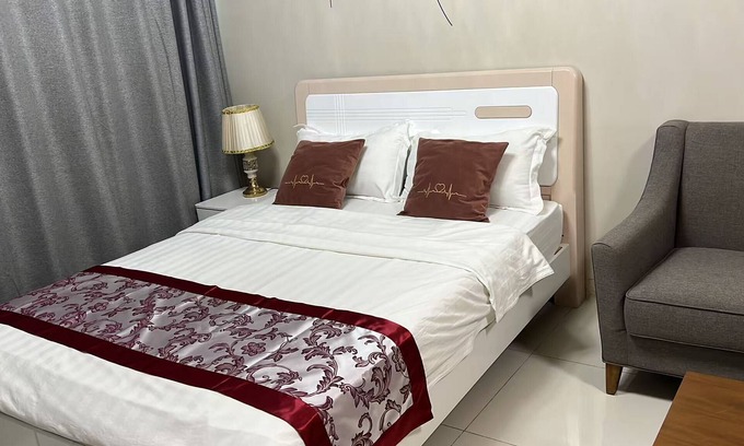 Bonifacio Global City Condo | Easyworld One Uptown Residence, BGC