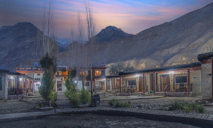 Tabo Hotel | Echor Mud Huts Tabo Spiti Valley