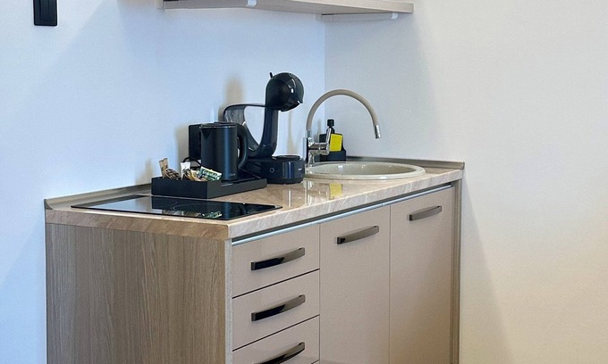 Satu Mare Apartment | Eclectic 6