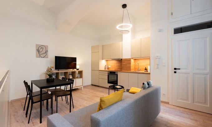 Josefov Apartment | Eclectic design duplex in Prague