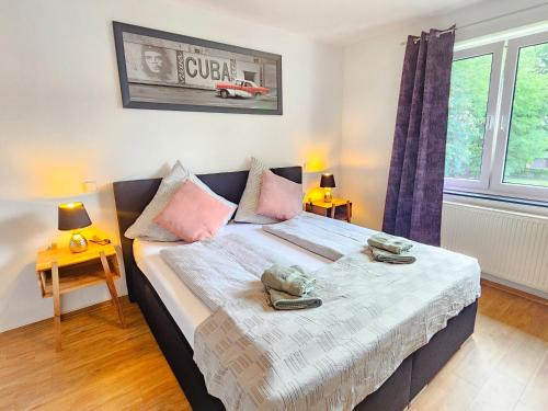 Meppen Apartment | EcoCube 143 - Balkon, 3Zimmer, Waschmaschine, Backofen, Badewanne, 5P